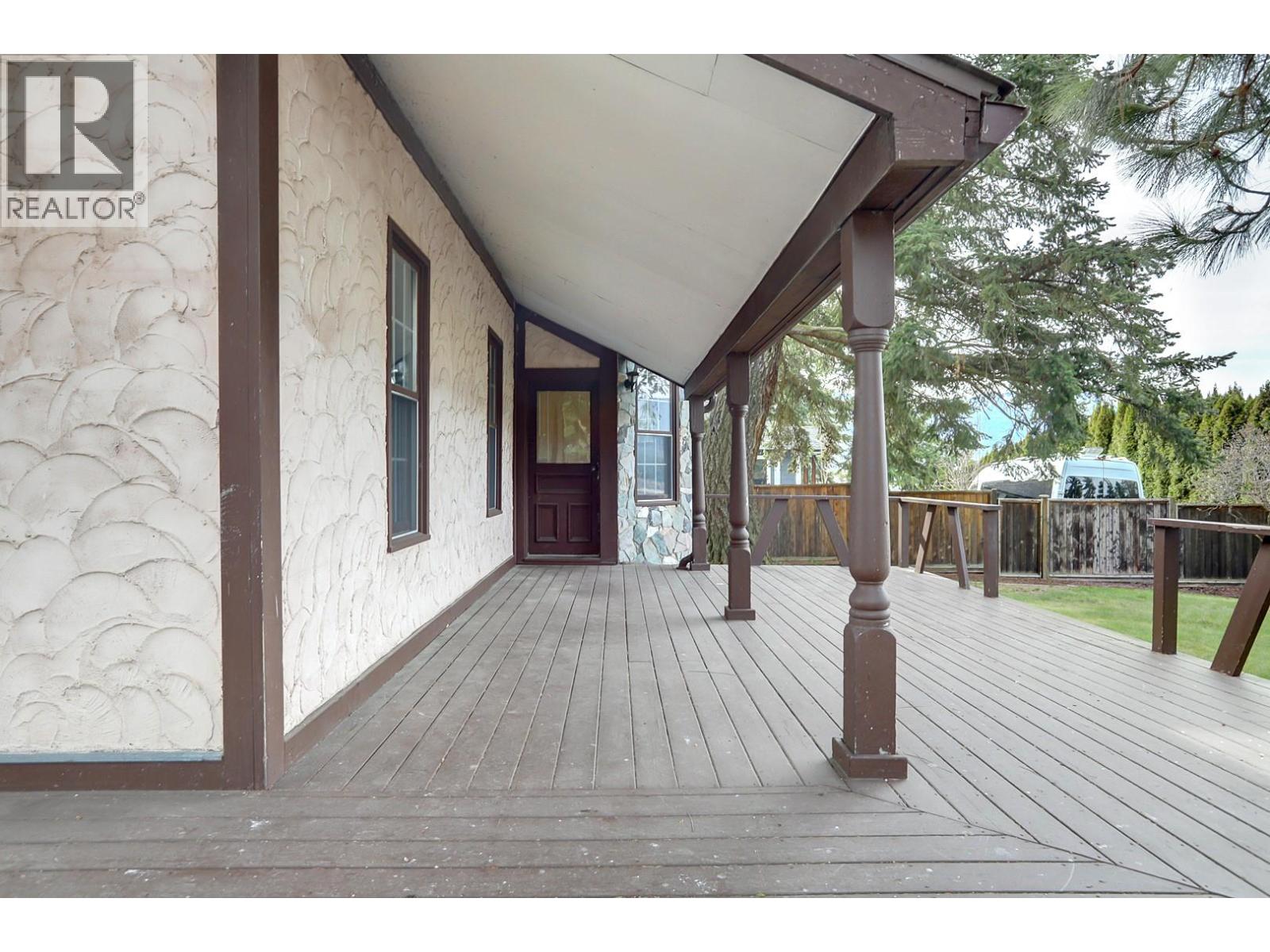  5051 11 Street Northeast, Salmon Arm