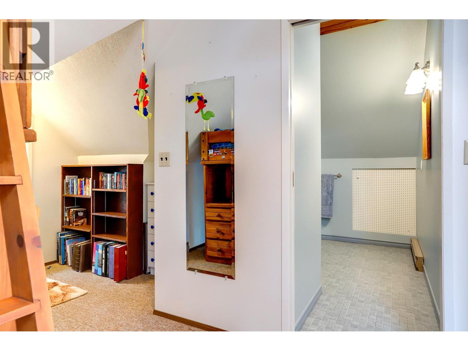  5051 11 Street Northeast, Salmon Arm