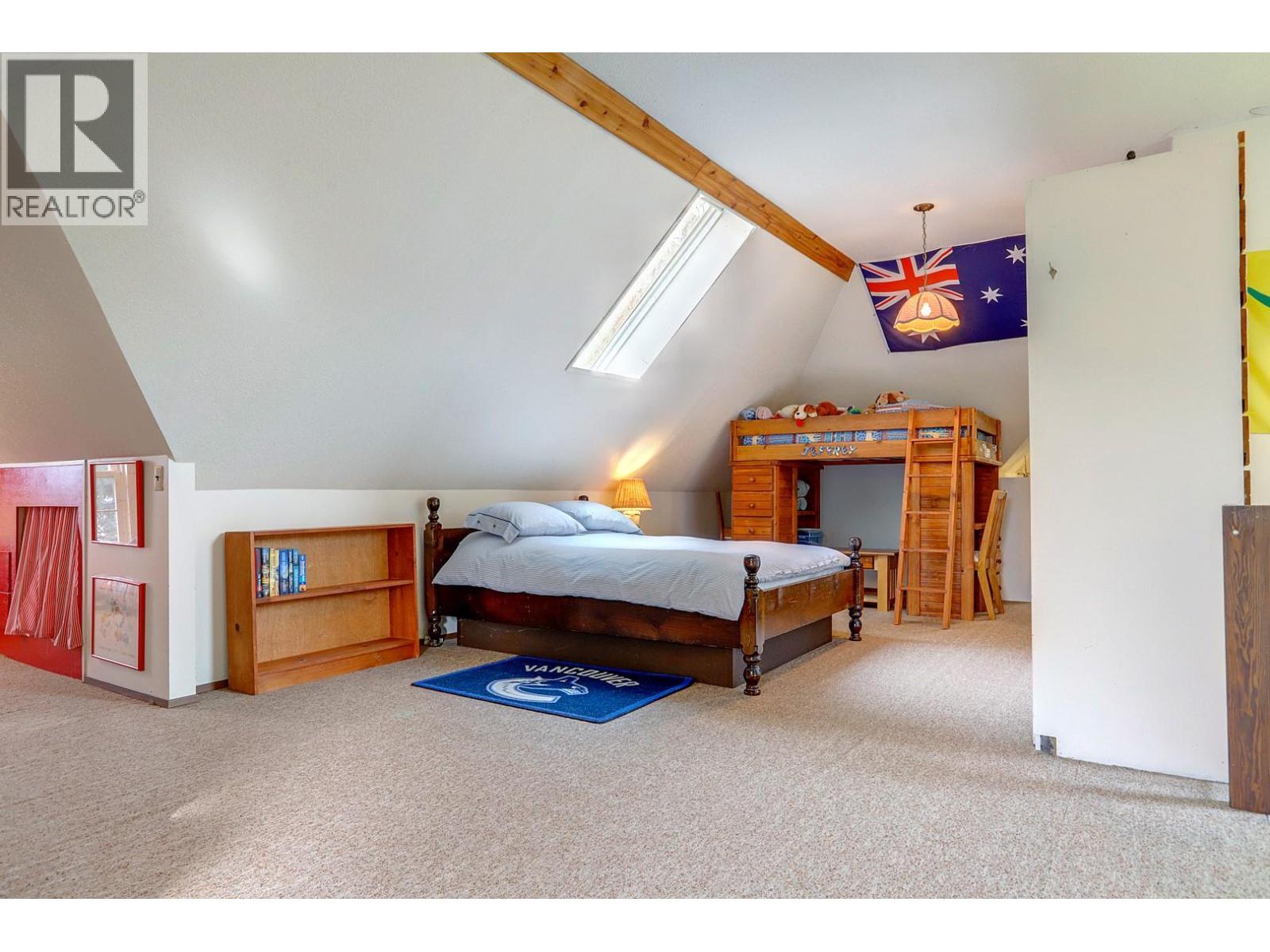  5051 11 Street Northeast, Salmon Arm