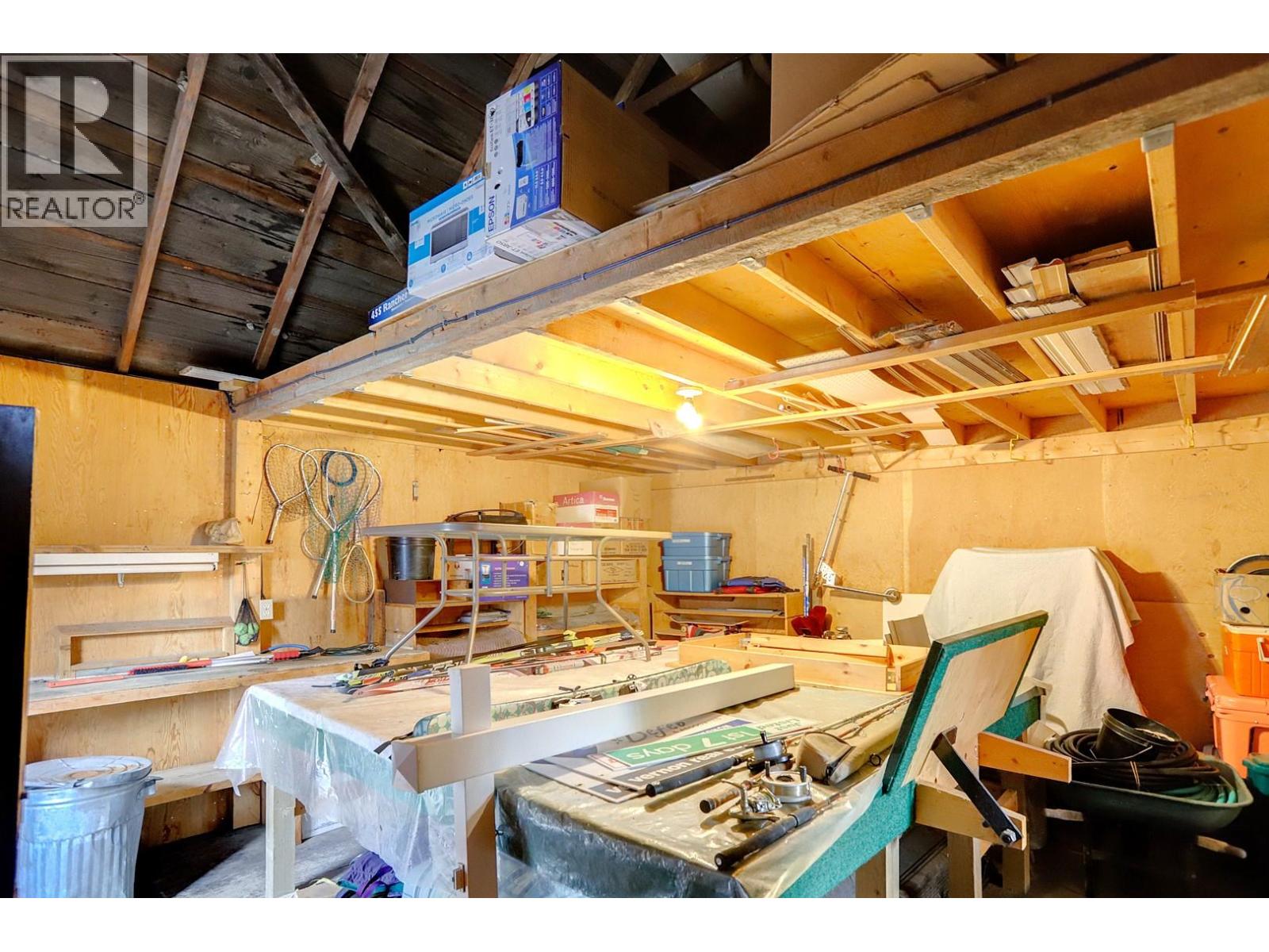  5051 11 Street Northeast, Salmon Arm