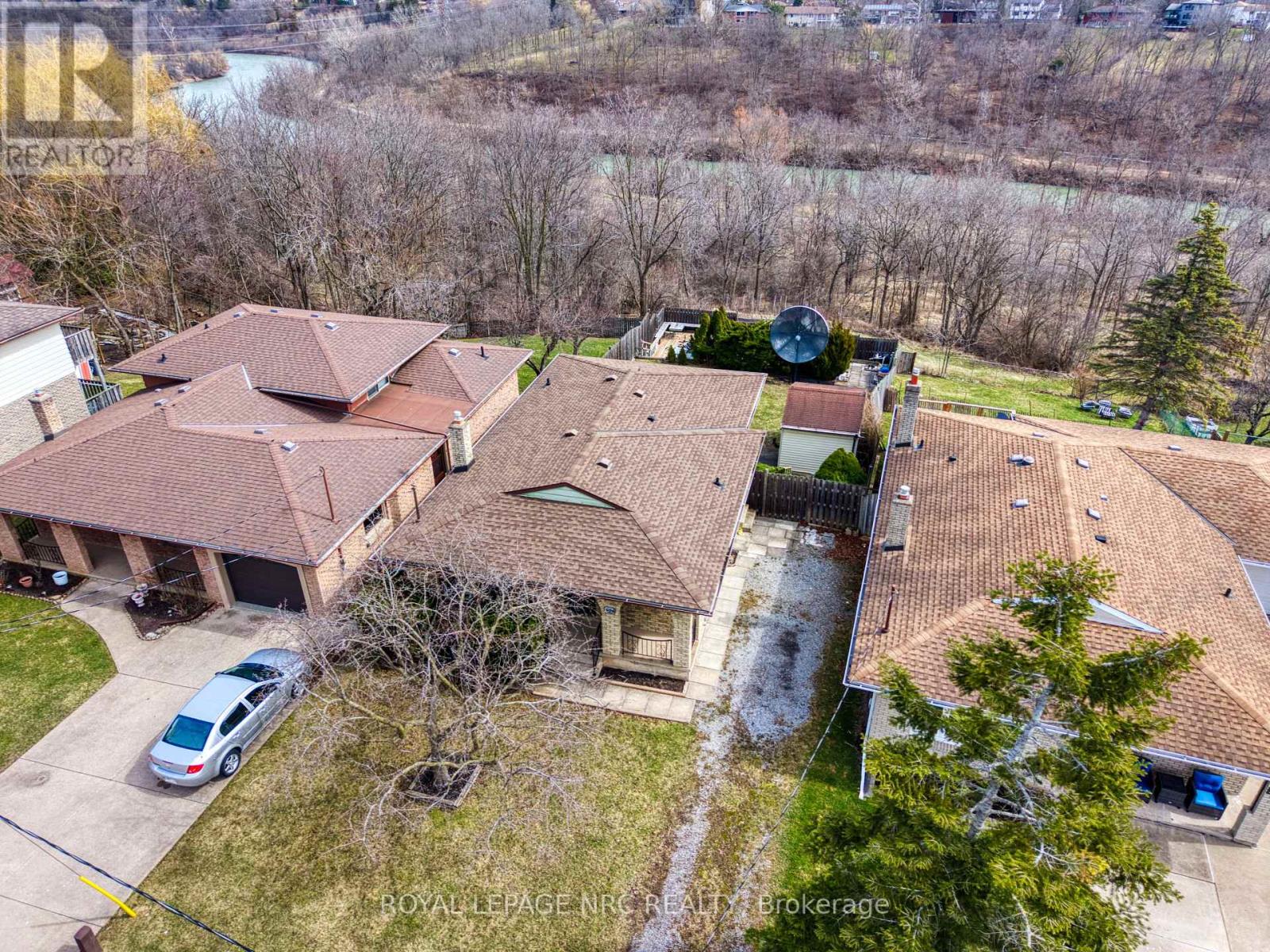 105 HILLVIEW ROAD - 1