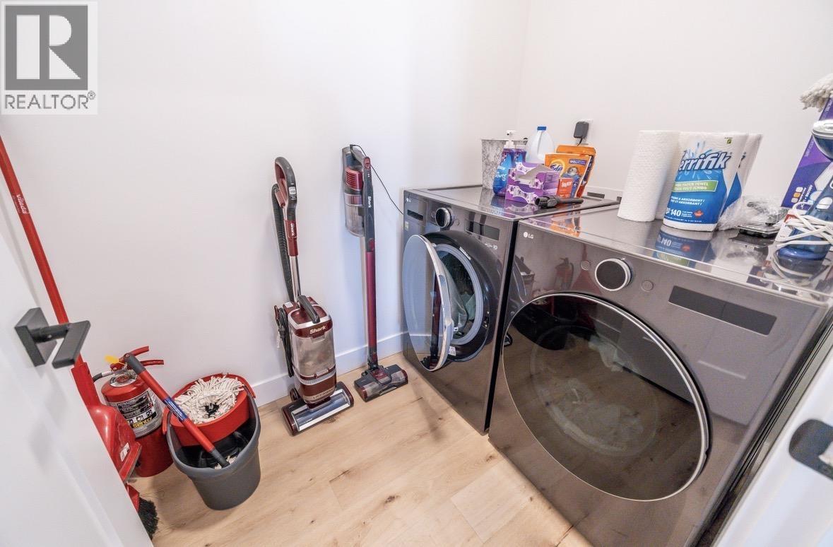 8316 79A STREET - 26