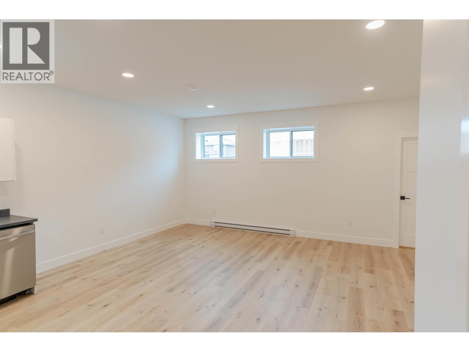 8316 79A STREET - 34