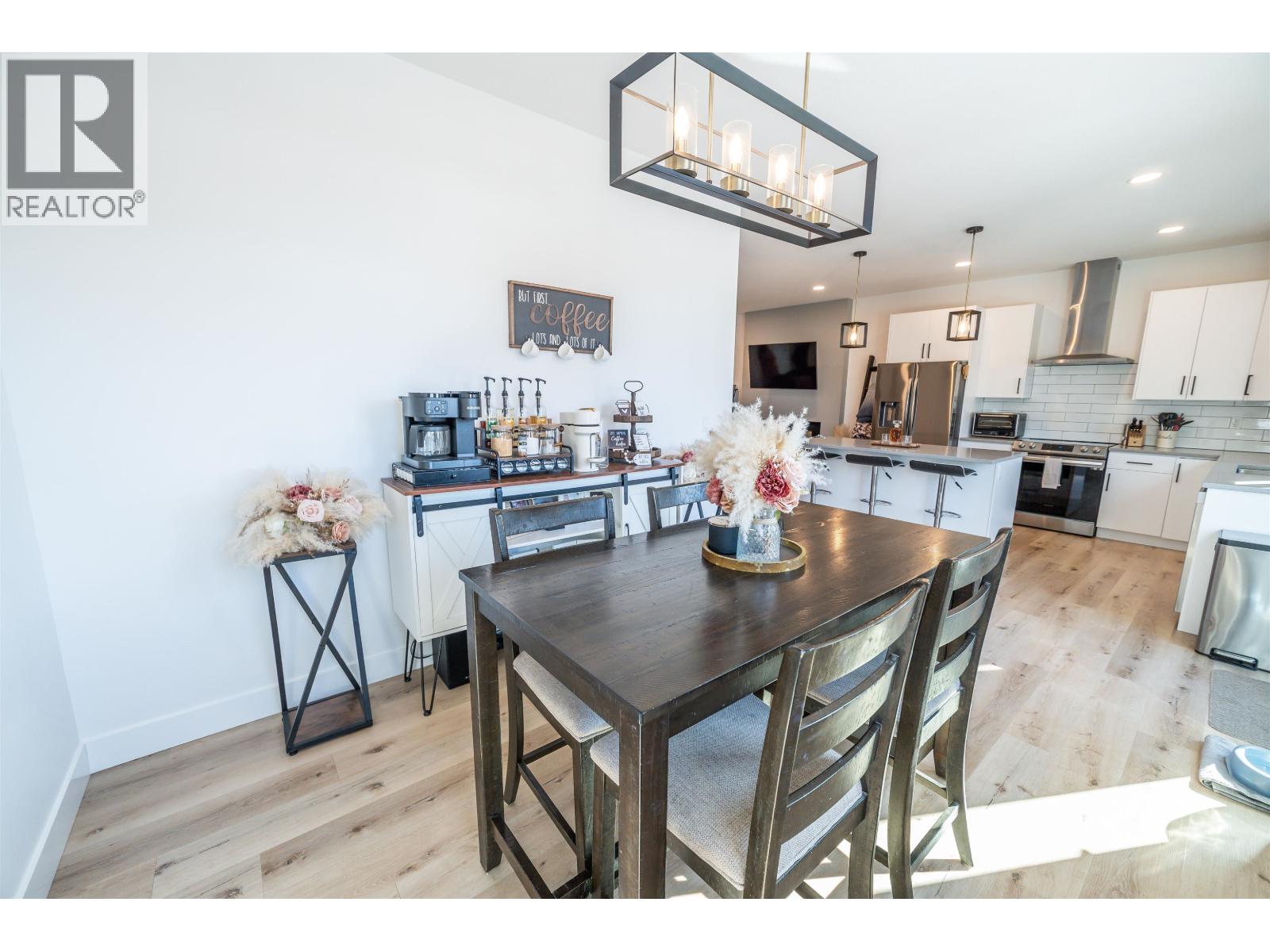 8316 79A STREET - 12