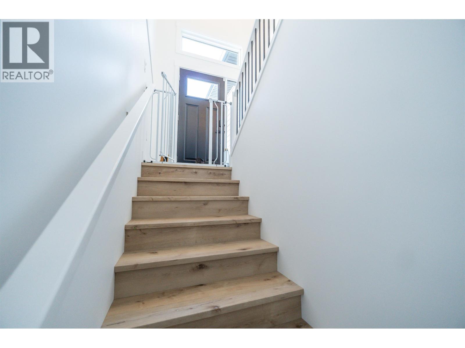 8316 79A STREET - 27