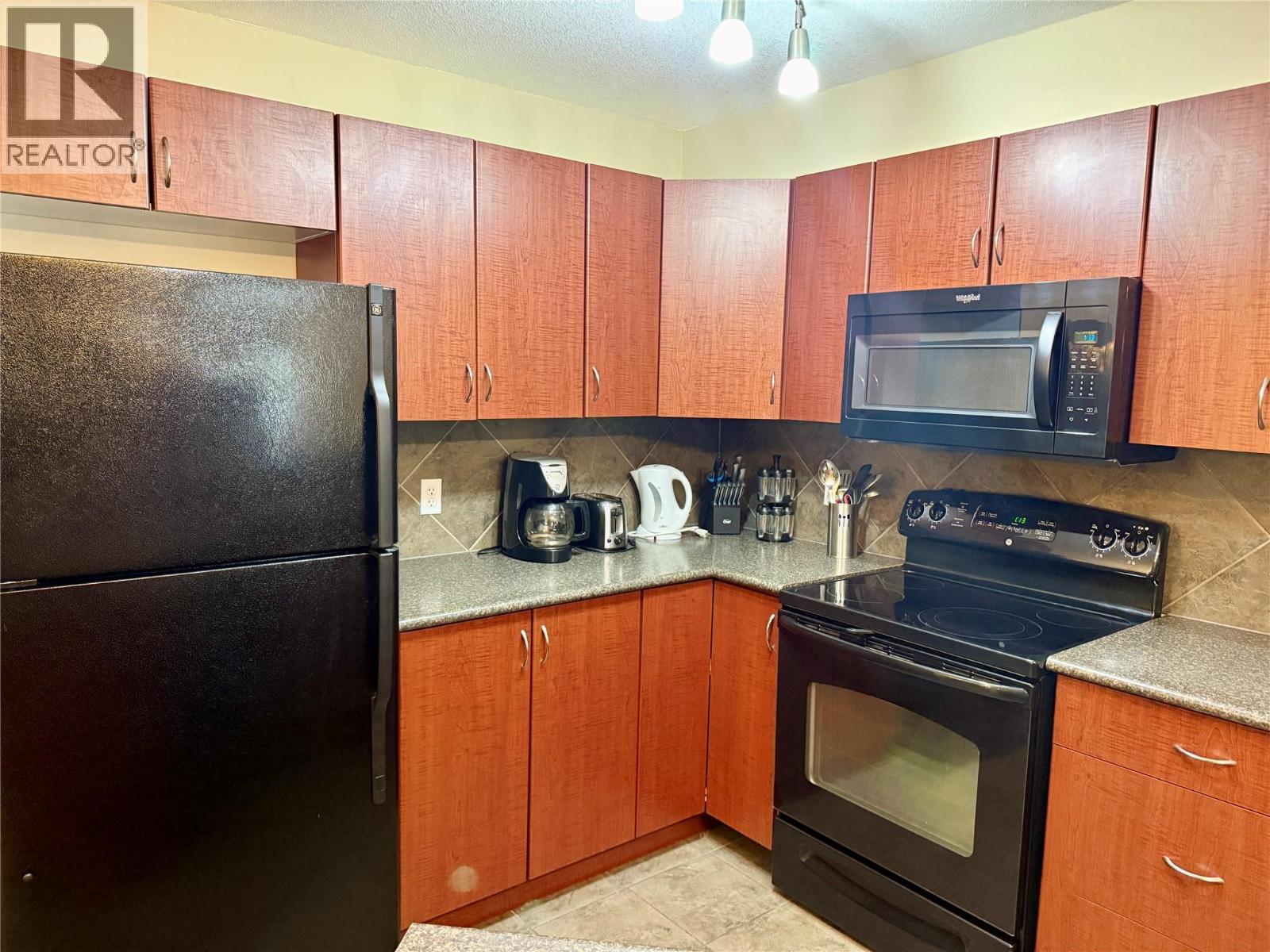 2212 205 Third Avenue, Invermere