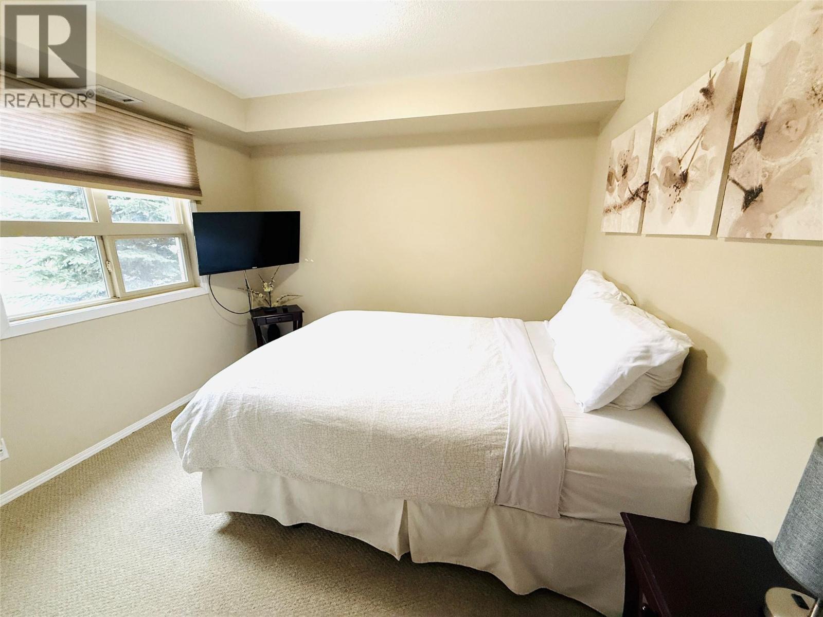 2212 205 Third Avenue, Invermere