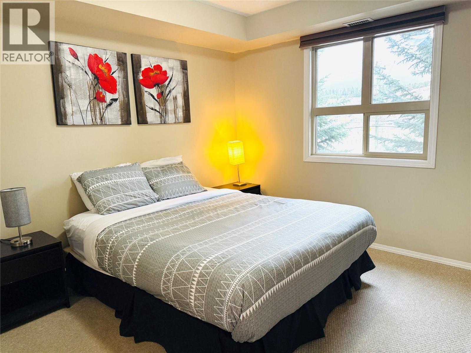 2212 205 Third Avenue, Invermere