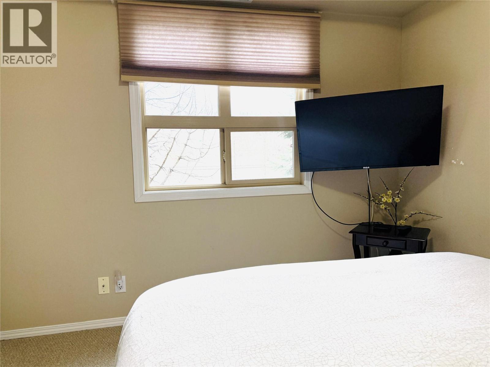 2212 205 Third Avenue, Invermere