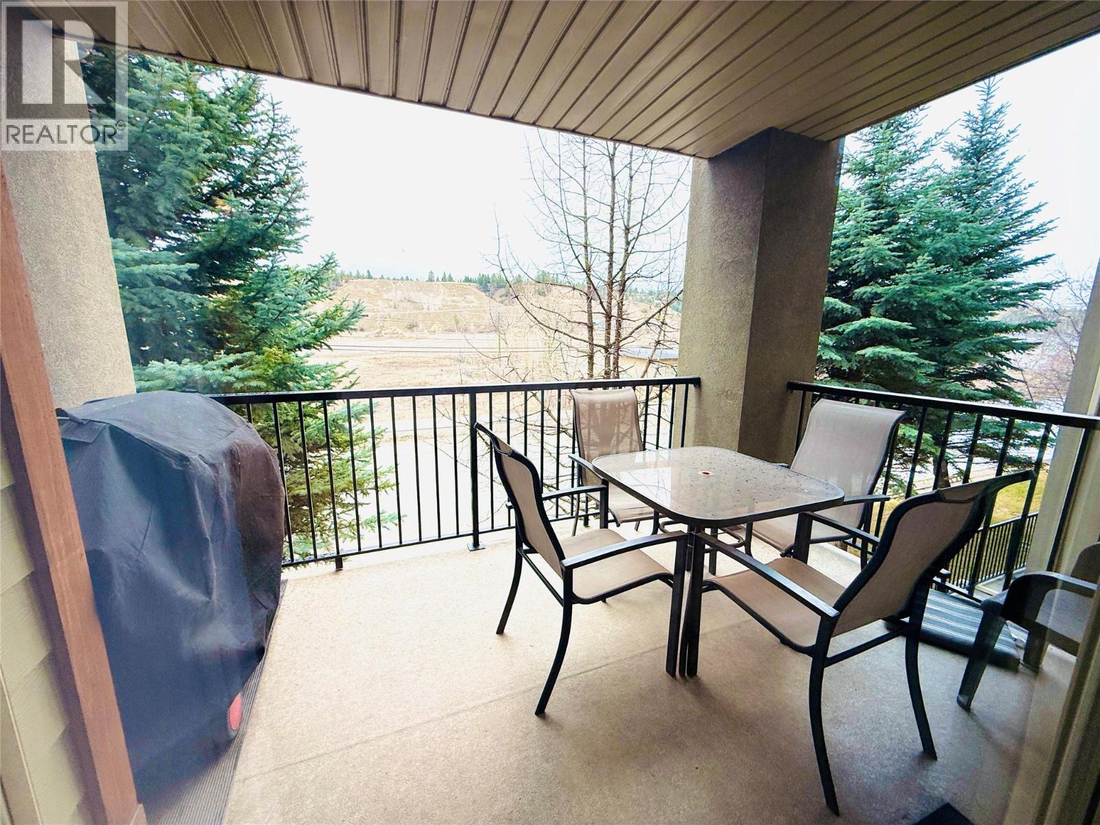 2212 205 Third Avenue, Invermere