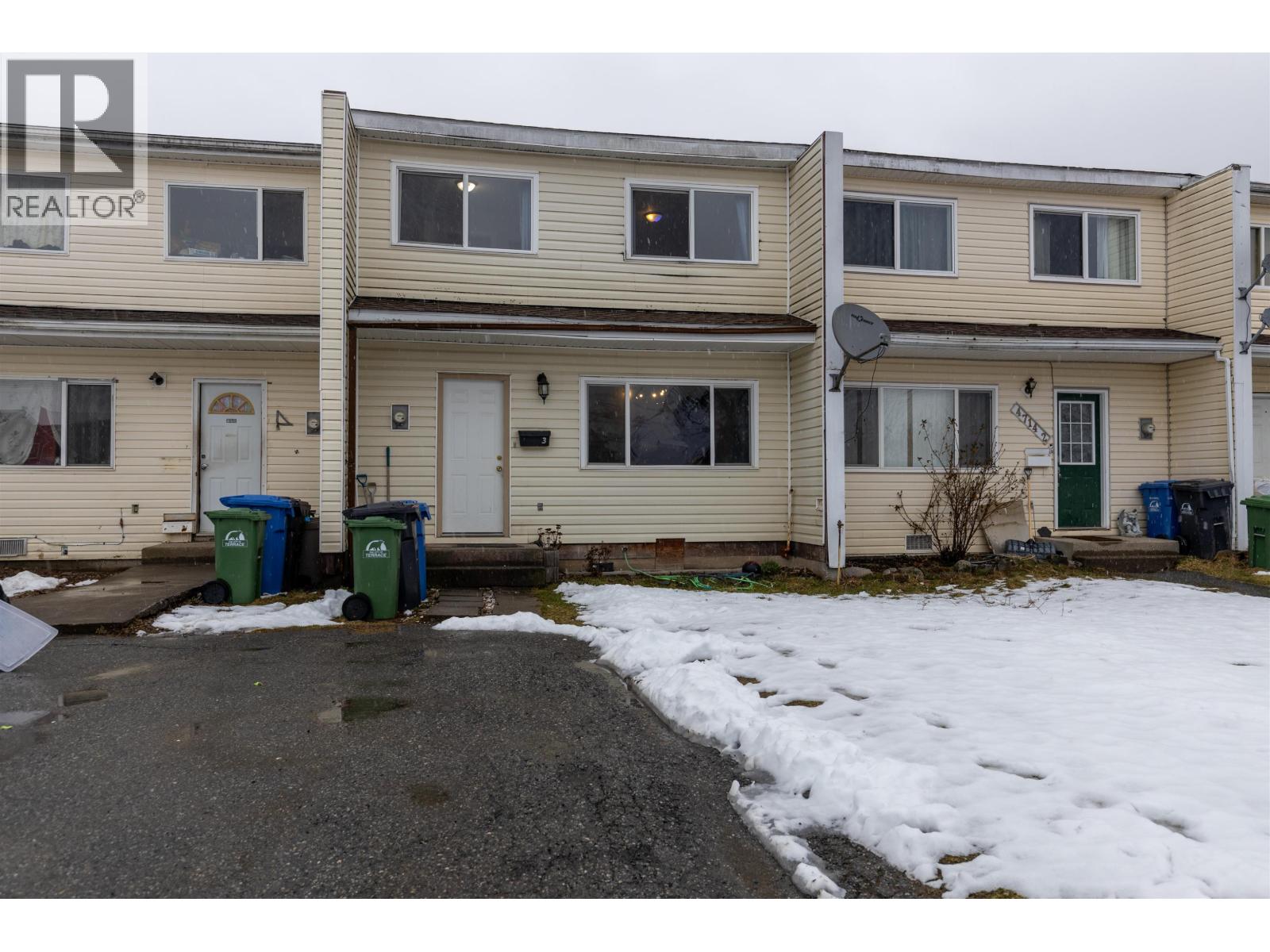 #3-4714 DAVIS Avenue, Terrace