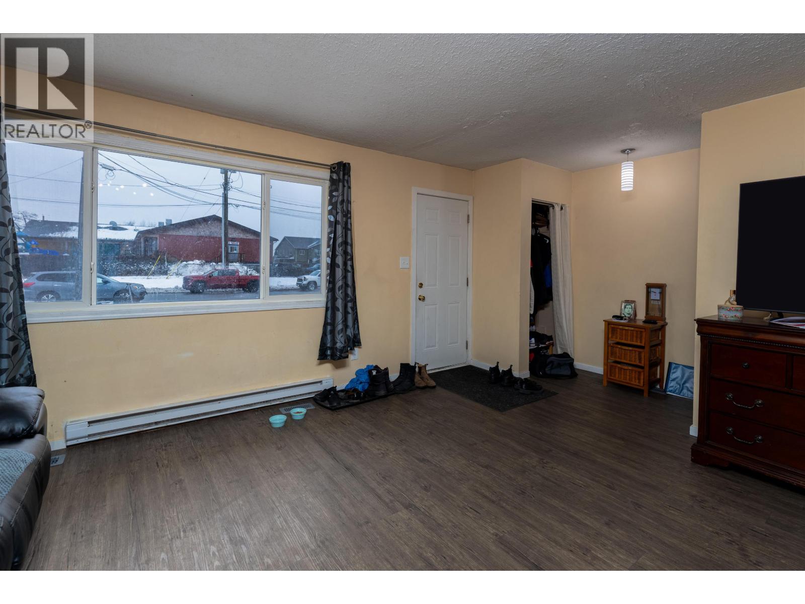 #3-4714 DAVIS Avenue, Terrace