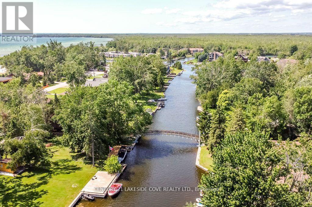 27 POPLAR CRESCENT W - 38