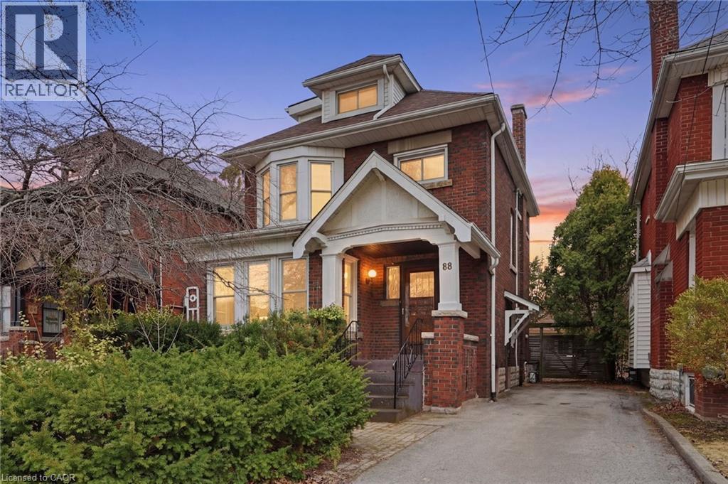 88 CLINE Avenue N,Hamilton,,