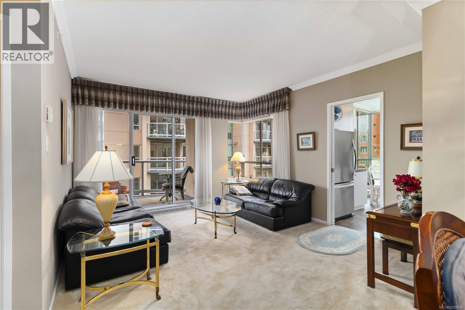 407 1010 View Street, Victoria