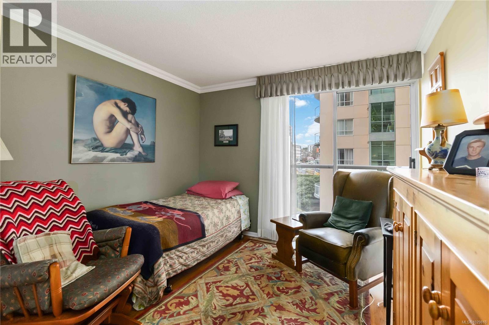 407 1010 View Street, Victoria