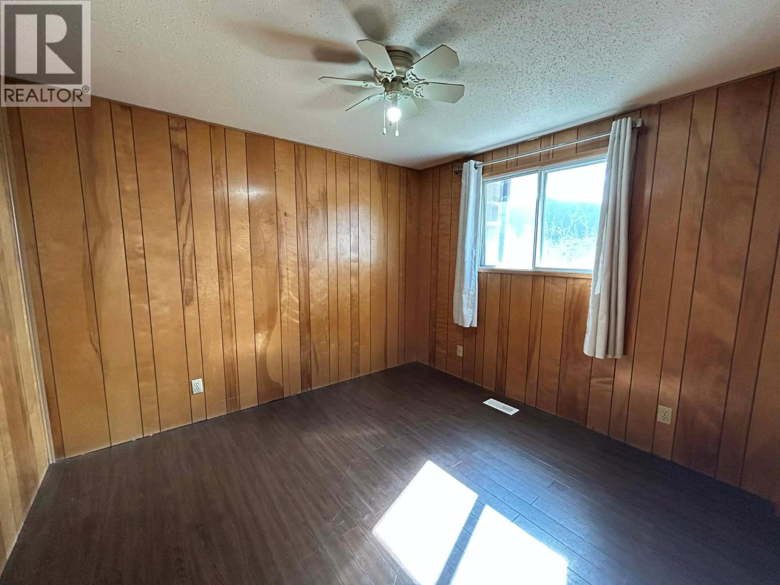 7083 DONALDSON Drive, Grand Forks