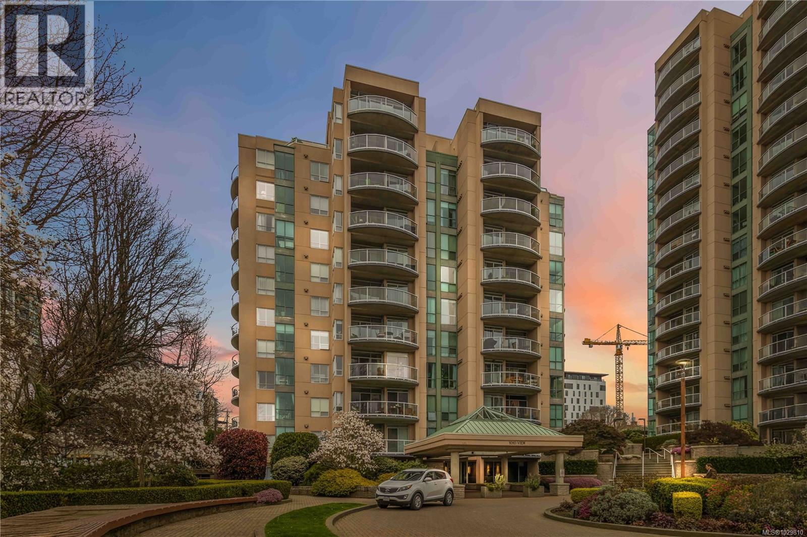 407 1010 View Street, Victoria