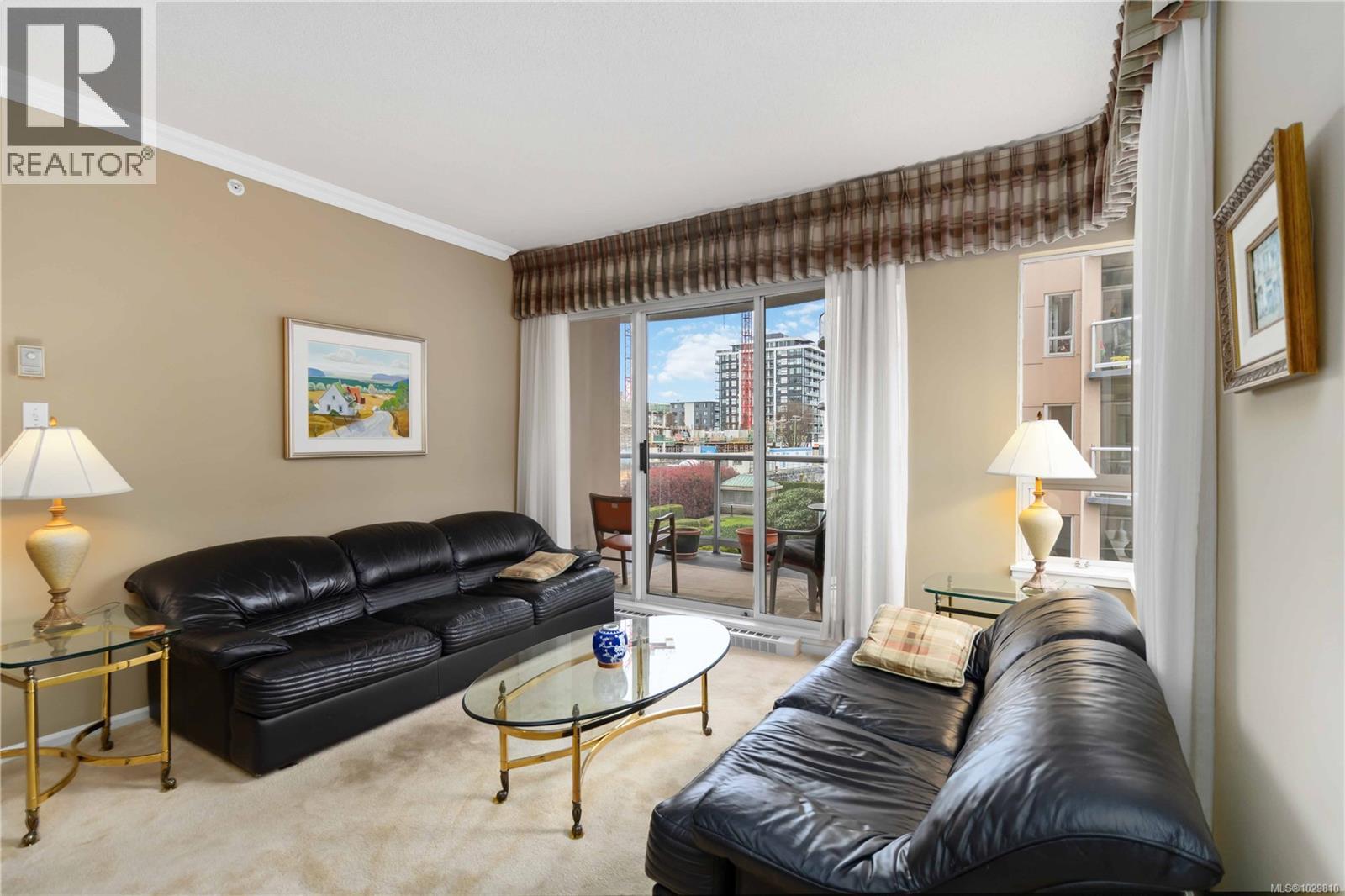 407 1010 View Street, Victoria