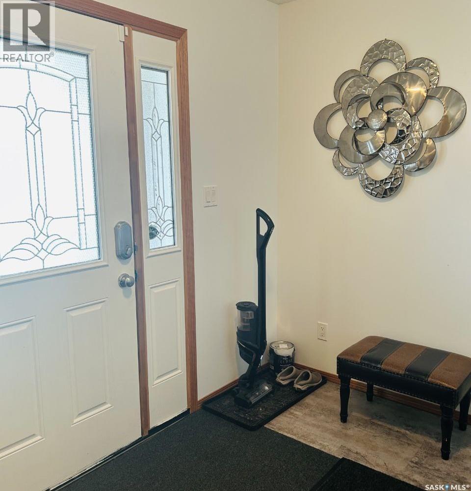 206 2ND STREET W - 2
