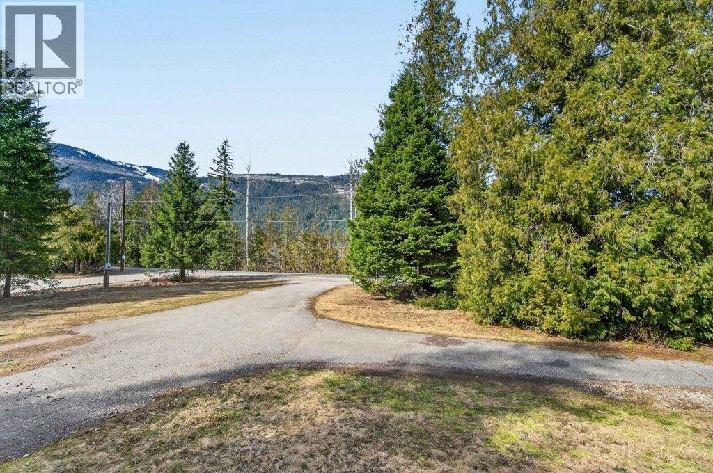  4198 Malakwa Road, Malakwa