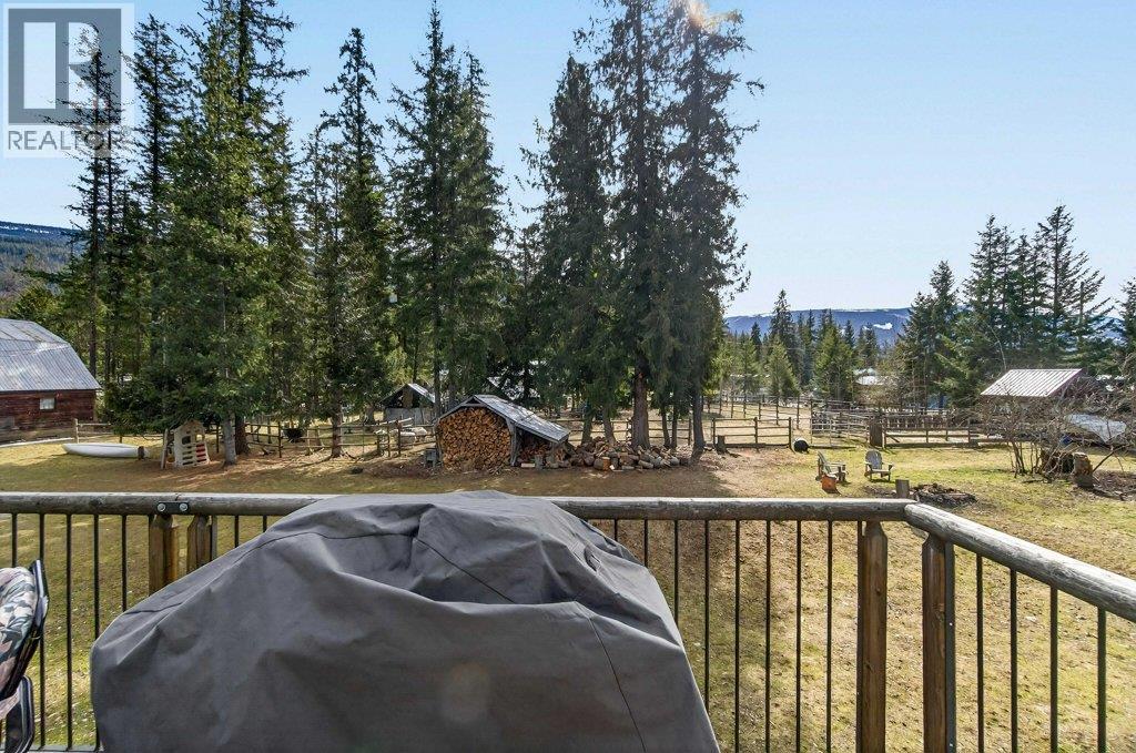 4198 Malakwa Road - 34