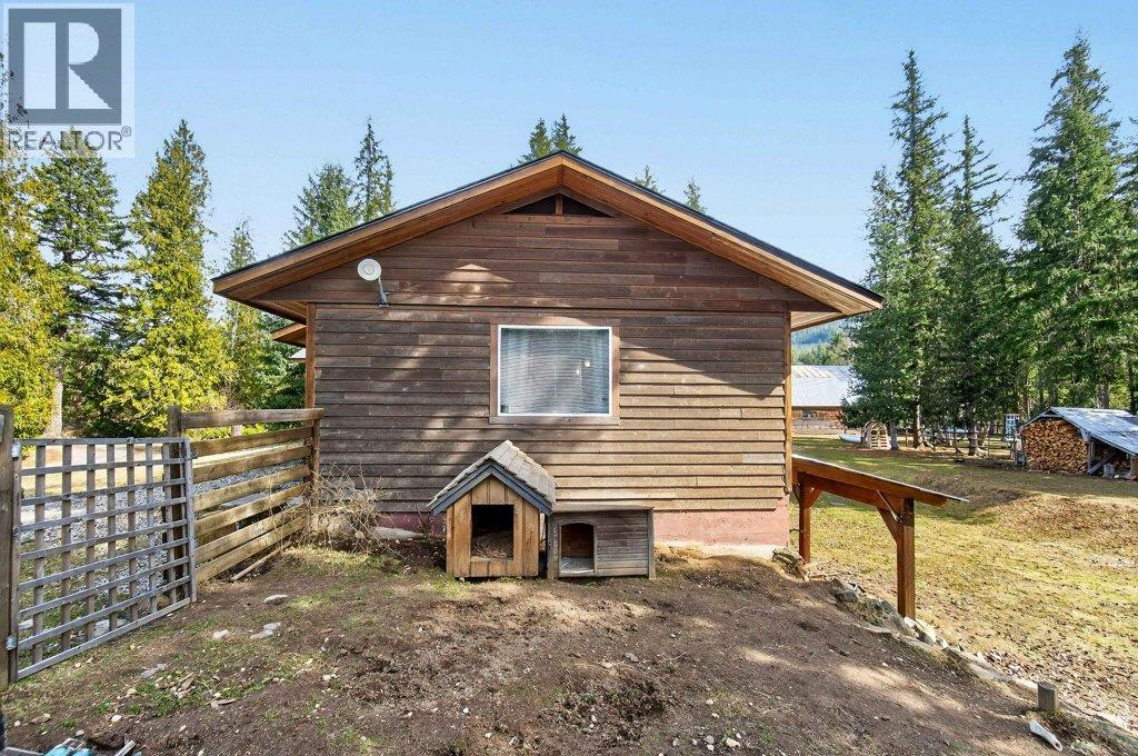  4198 Malakwa Road, Malakwa