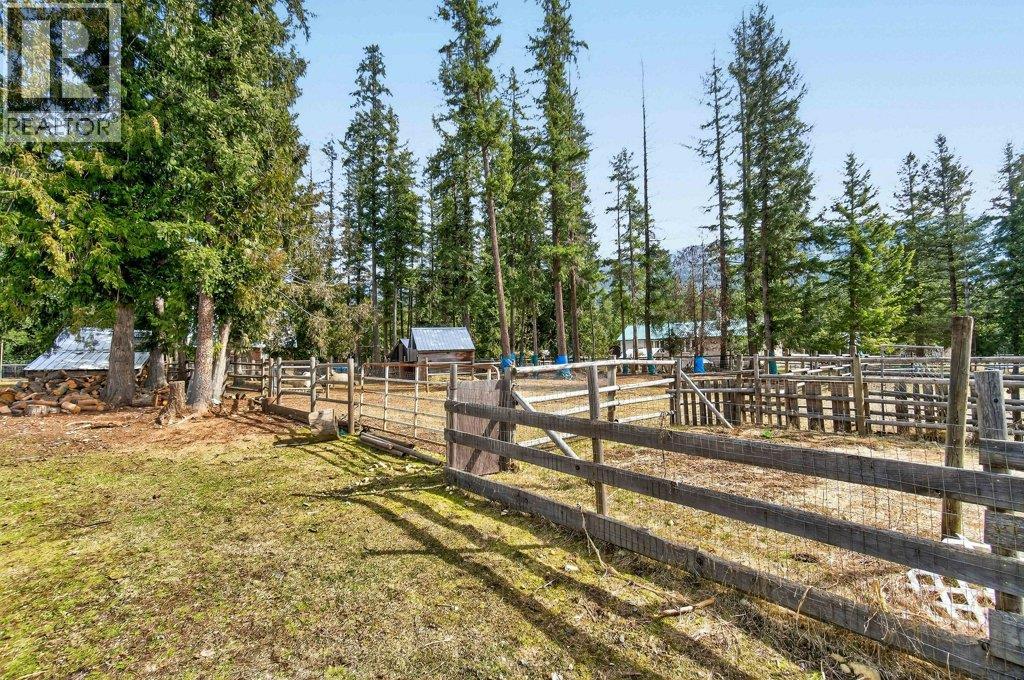  4198 Malakwa Road, Malakwa