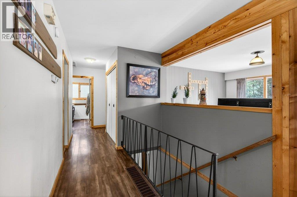 4198 Malakwa Road - 29