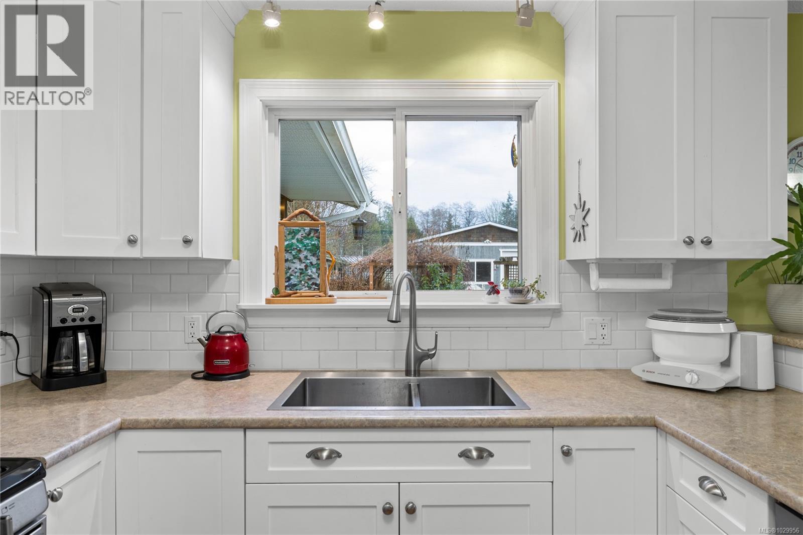 816 WOODLAND DR - 26