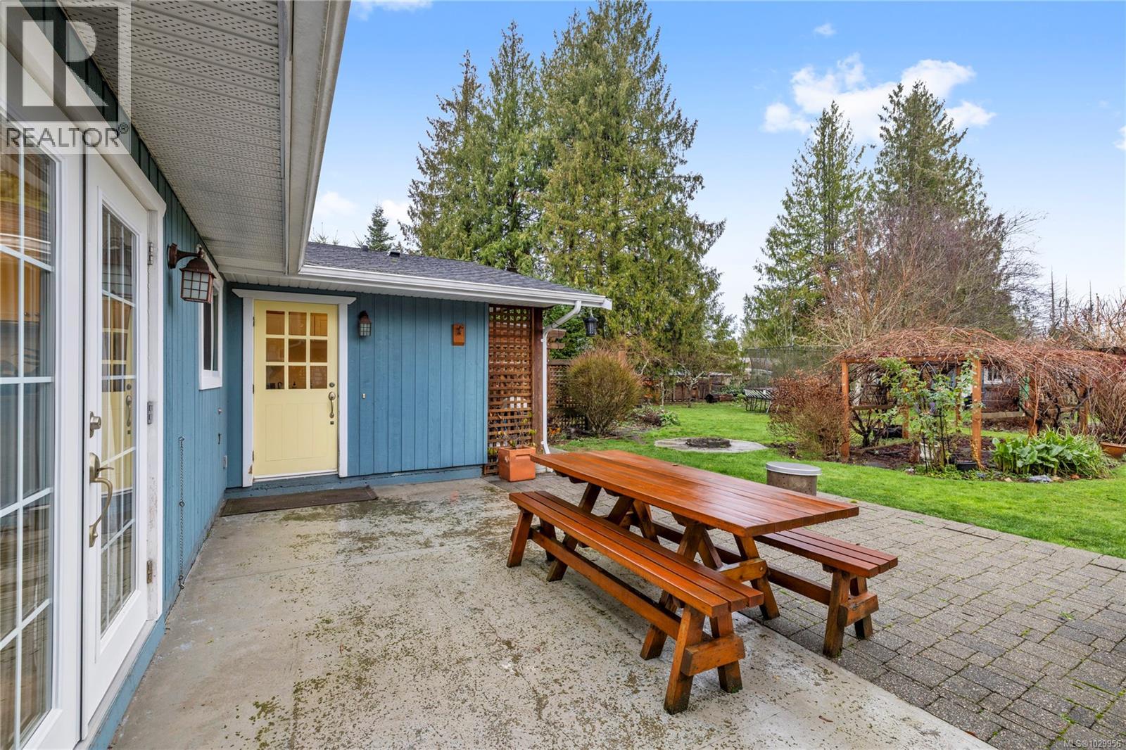 816 WOODLAND DR - 41