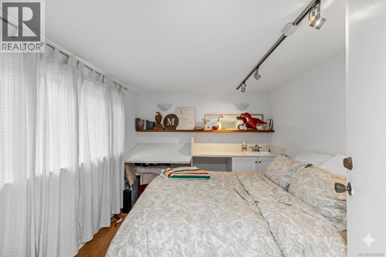 816 WOODLAND DR - 47