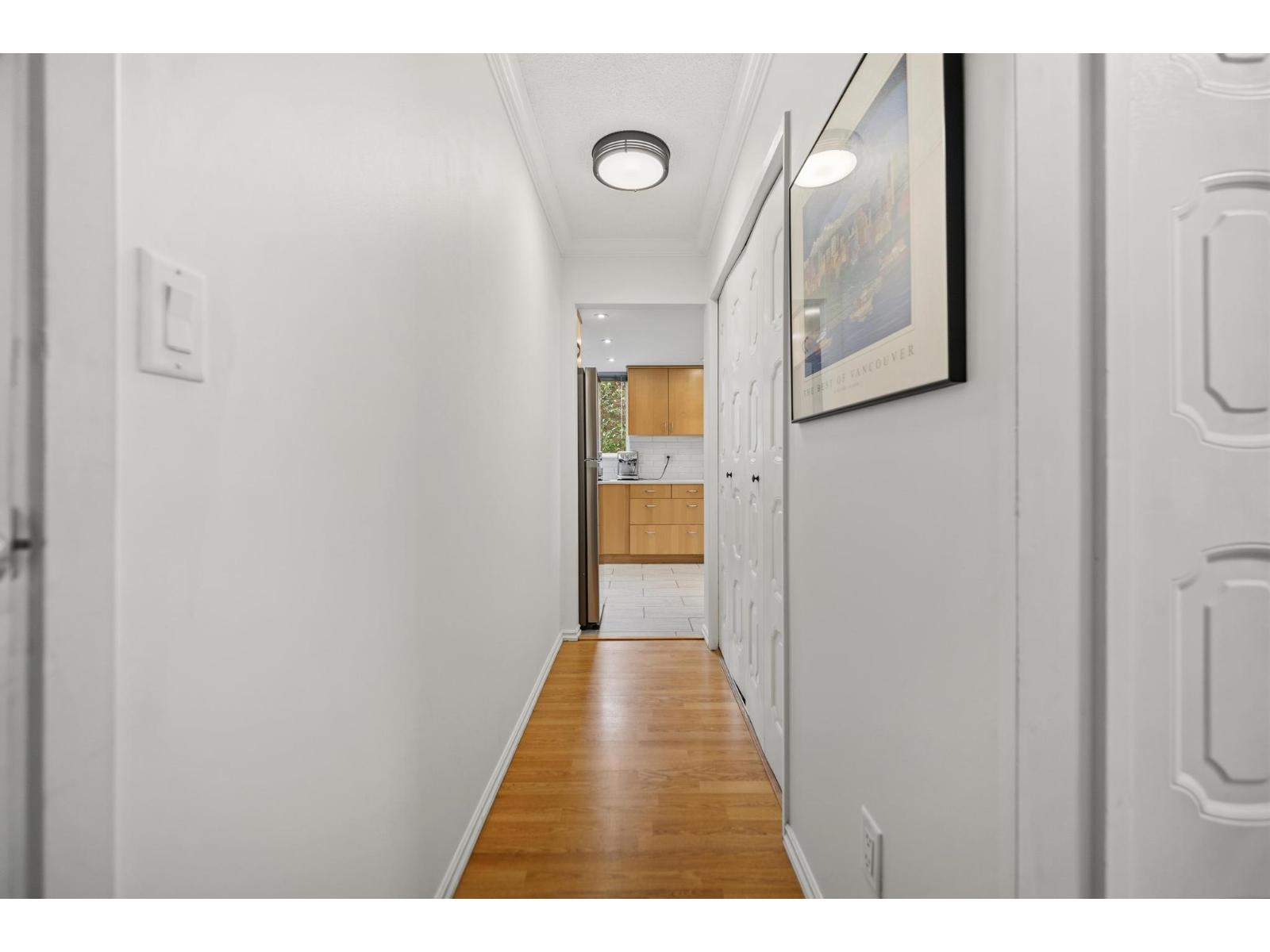 101 1331 FOSTER STREET, Surrey