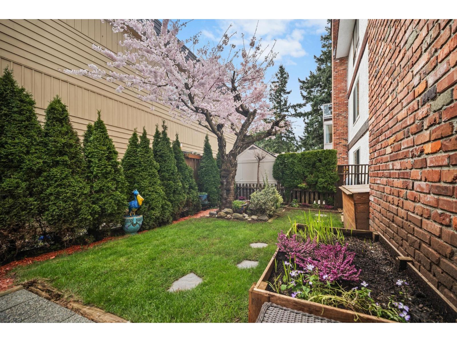 101 1331 FOSTER STREET, Surrey