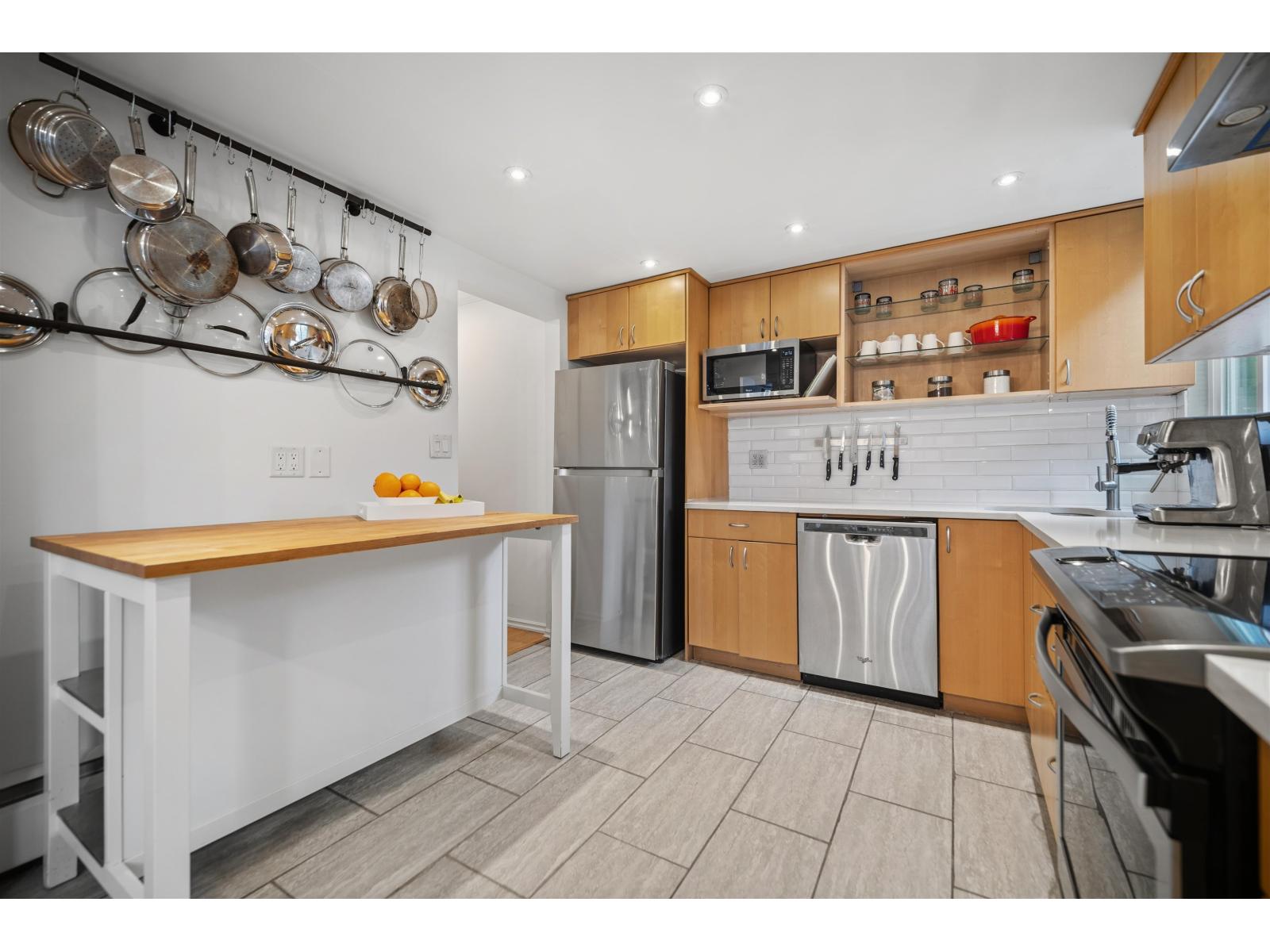 101 1331 FOSTER STREET, Surrey