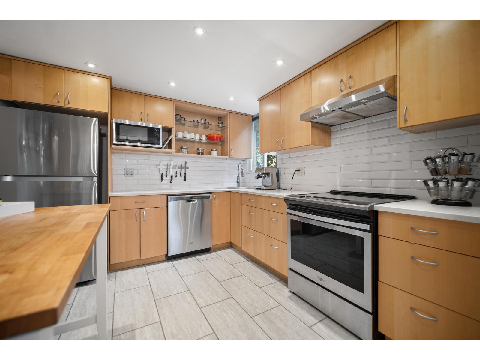 101 1331 FOSTER STREET, Surrey