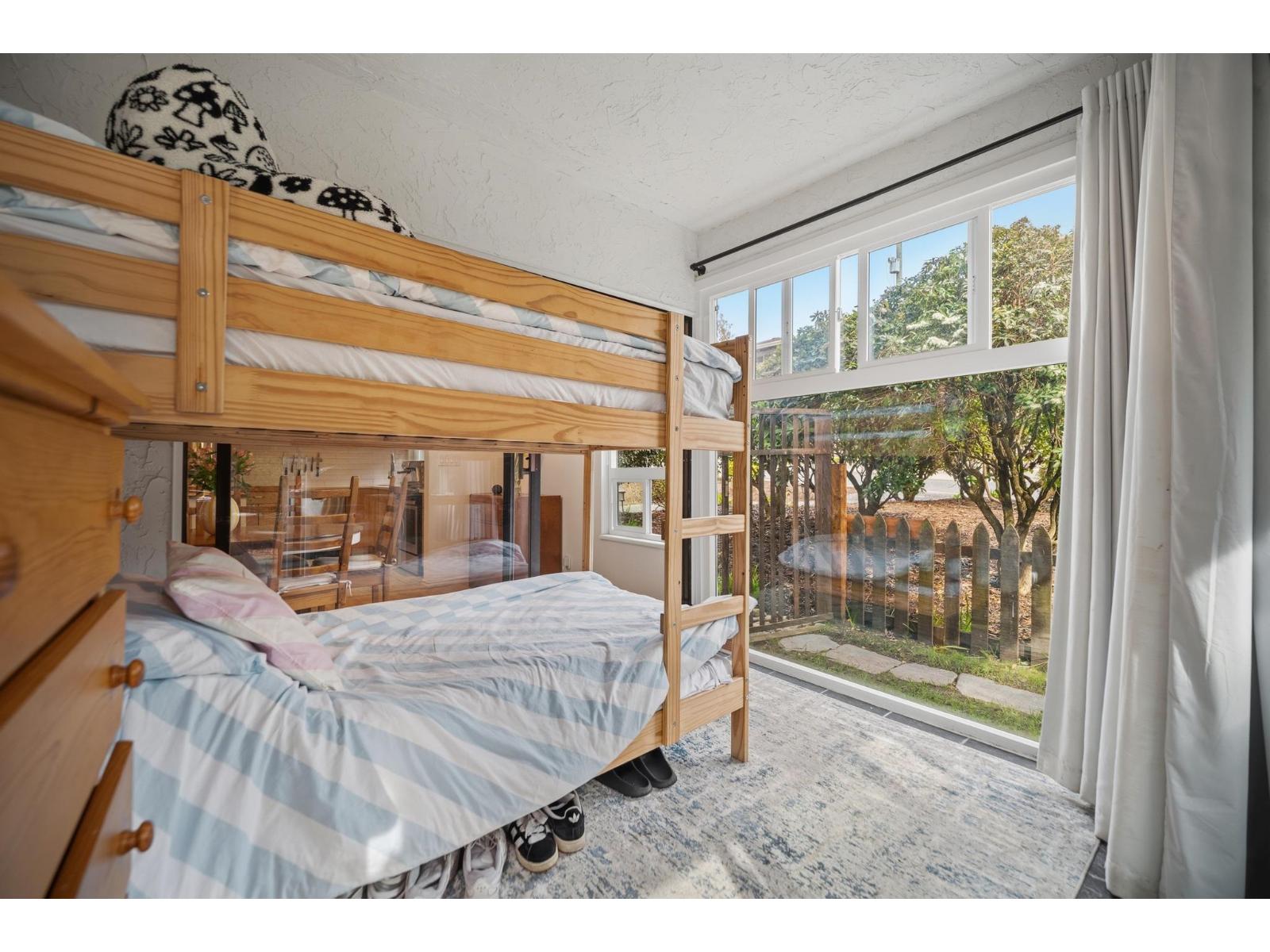 101 1331 FOSTER STREET, Surrey