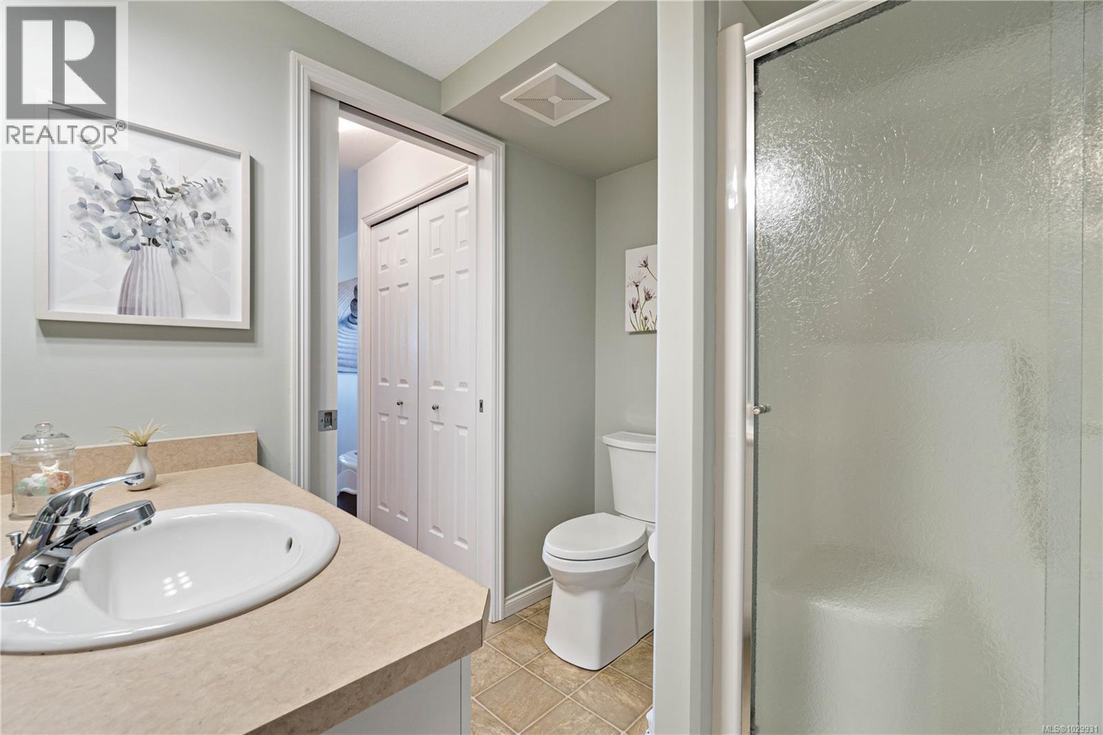 #211 1633 Dufferin Cres - 22