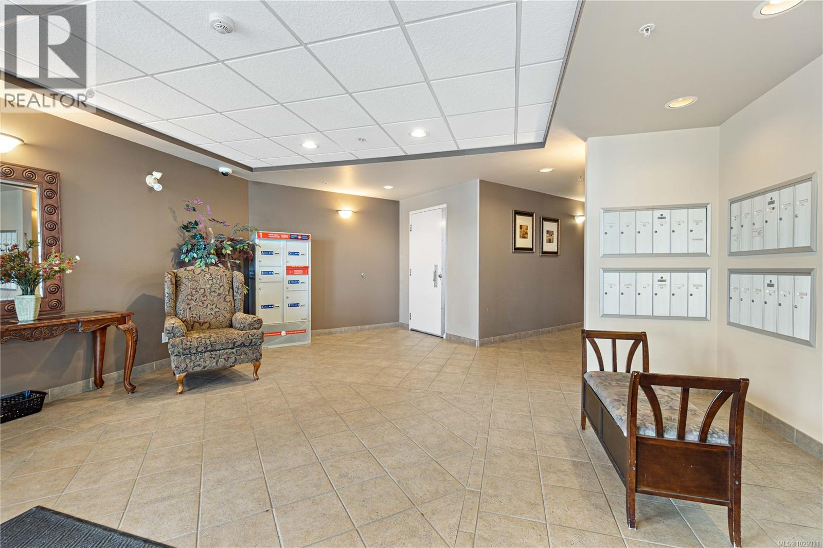 #211 1633 Dufferin Cres - 28