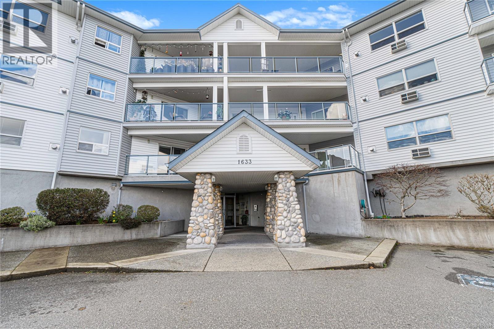 #211 1633 Dufferin Cres - 39