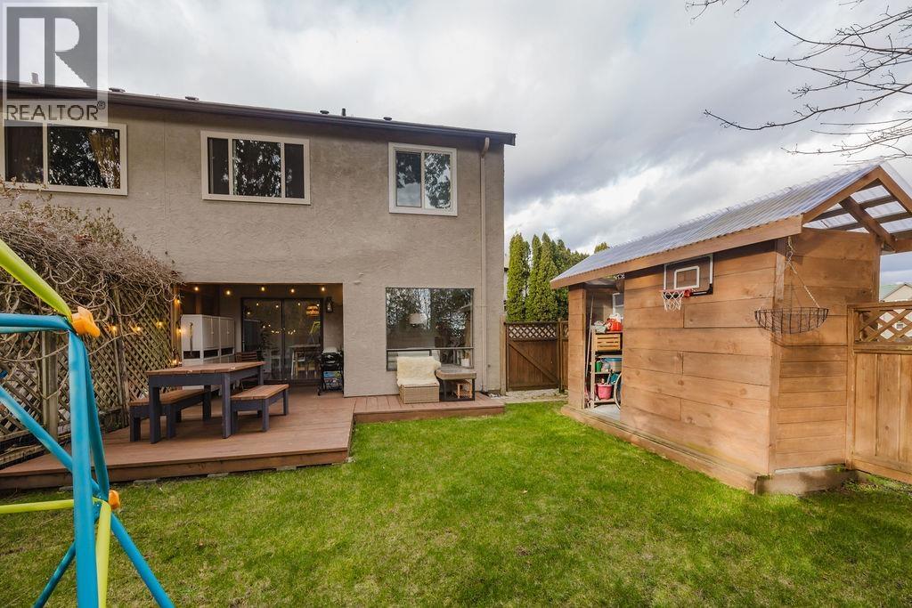 5 623 FARNHAM ROAD, Gibsons