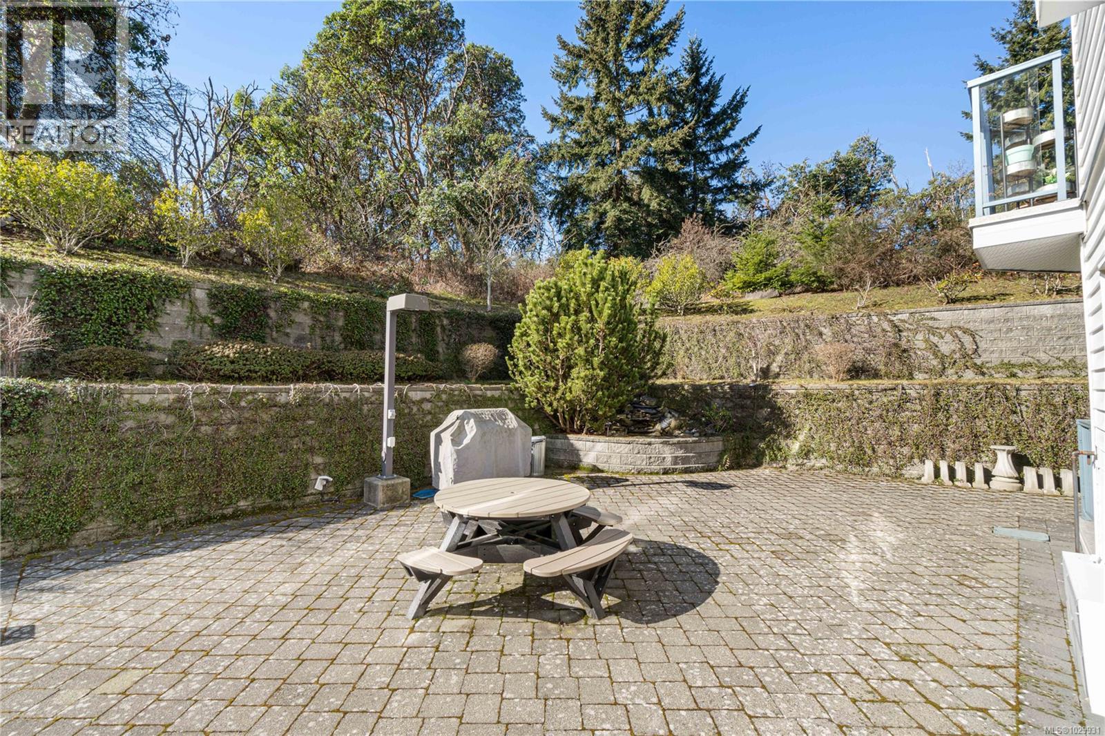 #211 1633 DUFFERIN CRES - 34