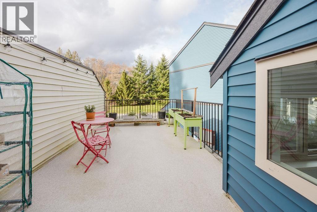 5 623 FARNHAM ROAD, Gibsons