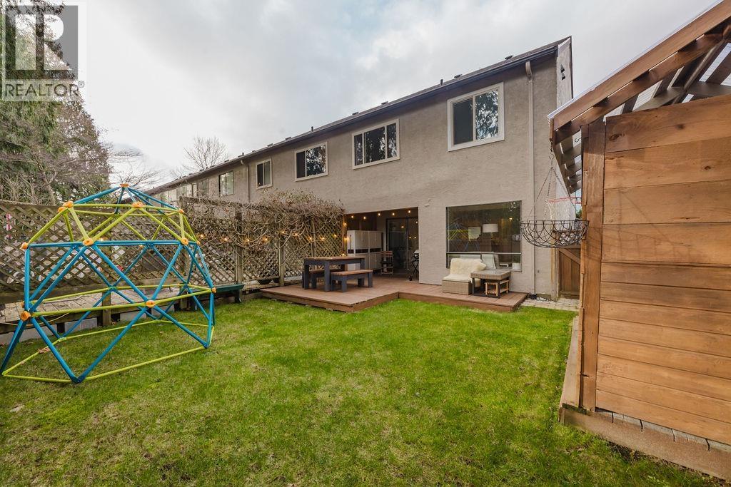 5 623 FARNHAM ROAD, Gibsons