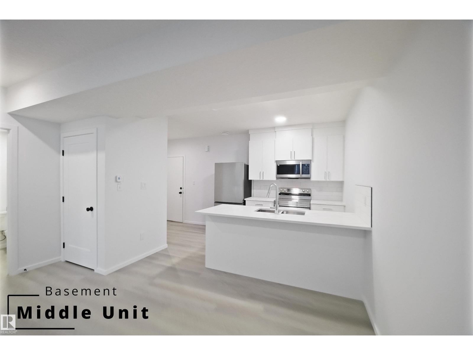 7694 174A AV NW, Edmonton