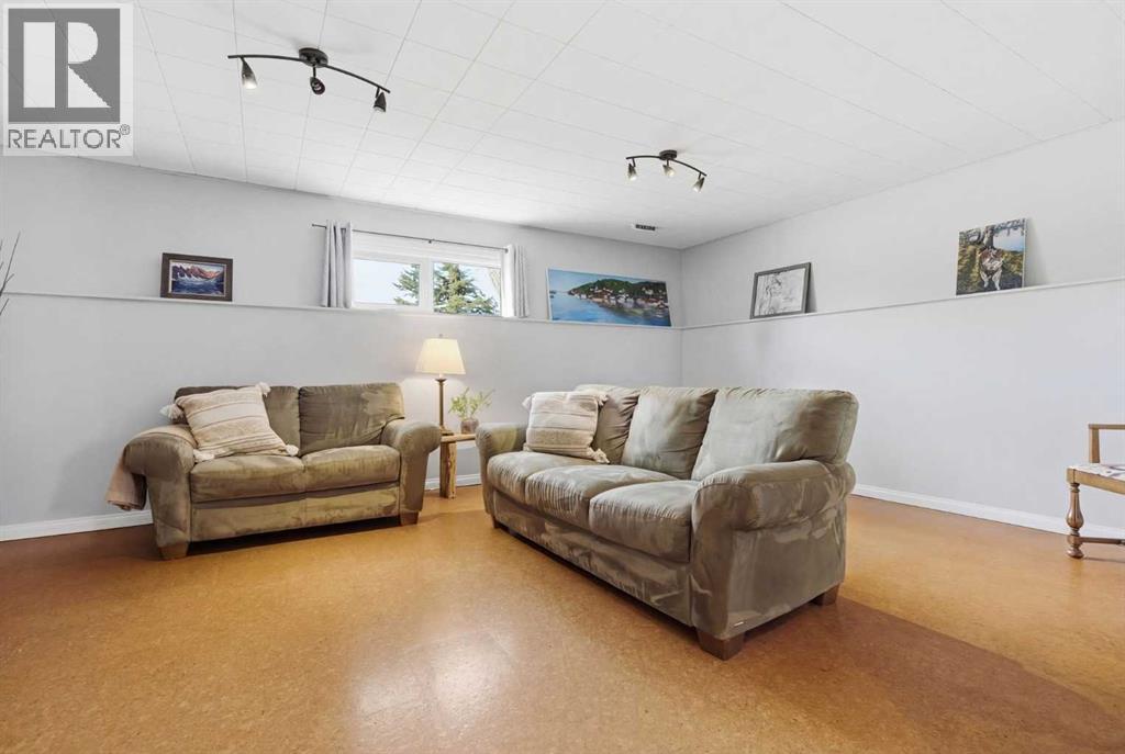 Single Family House 4 Level for Sale in  Athens Road SE Acadia Calgary 