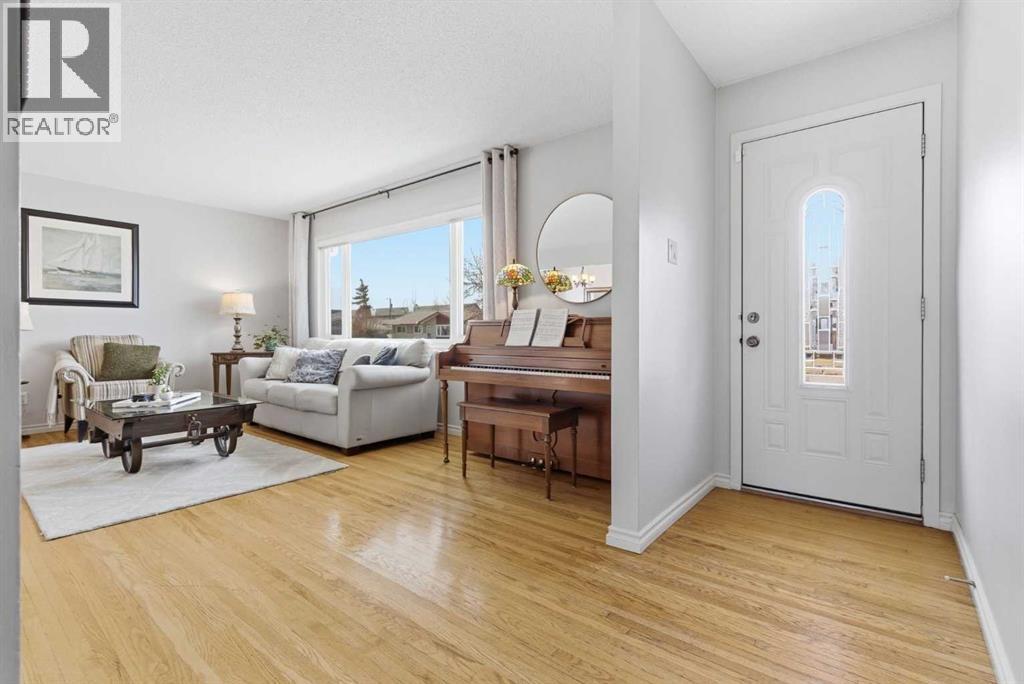 Single Family House 4 Level for Sale in  Athens Road SE Acadia Calgary 