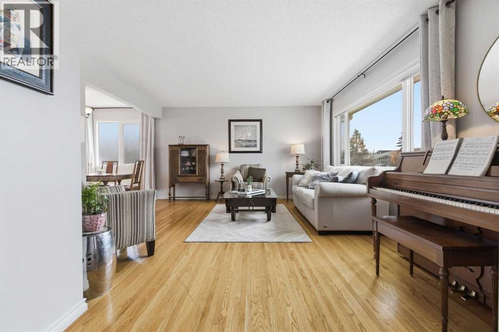 Single Family House 4 Level for Sale in  Athens Road SE Acadia Calgary 