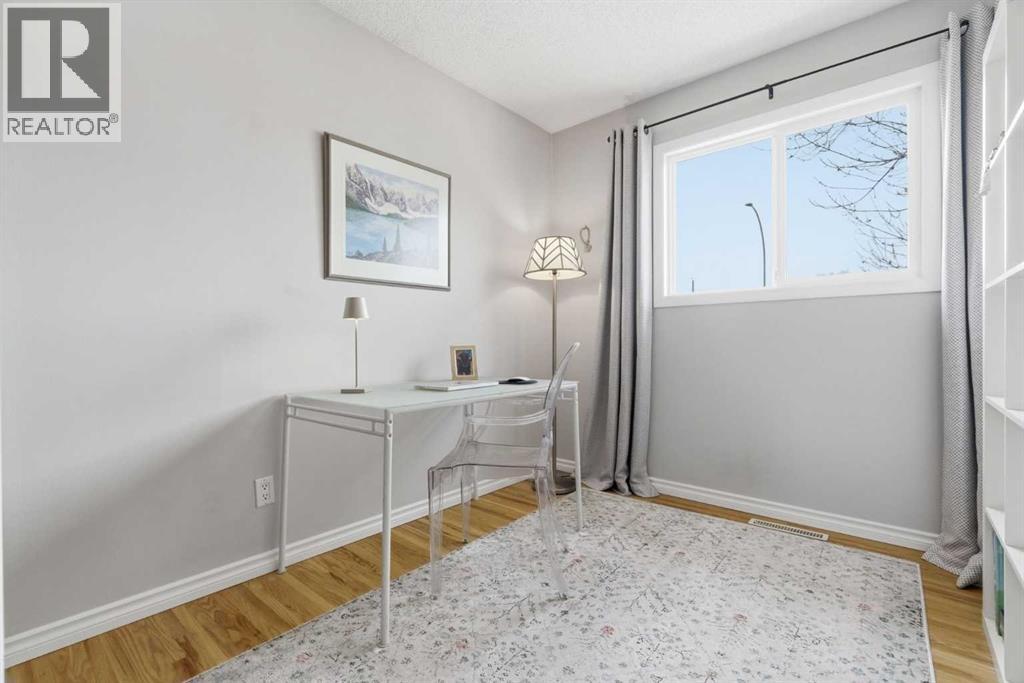 Single Family House 4 Level for Sale in  Athens Road SE Acadia Calgary 