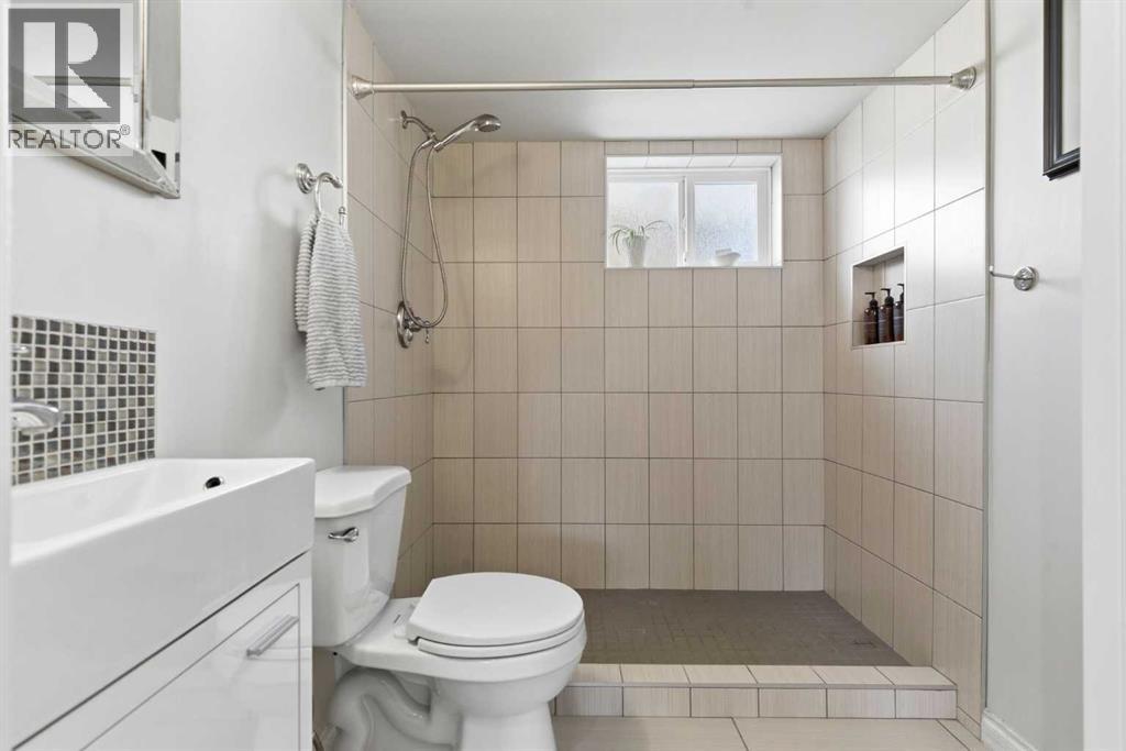 Single Family House 4 Level for Sale in  Athens Road SE Acadia Calgary 